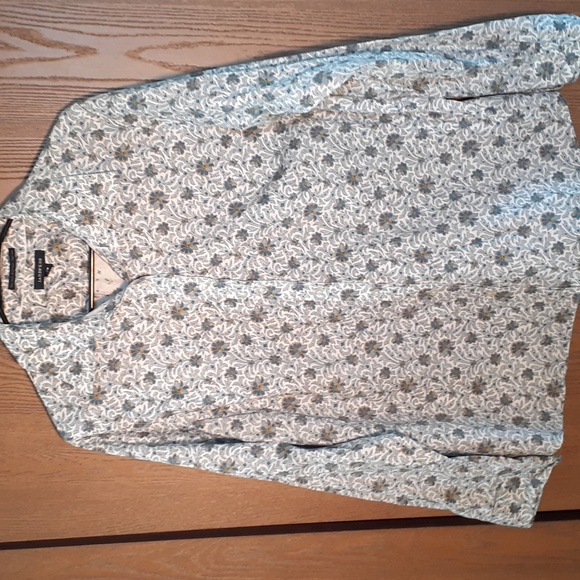 Lands' End Tops - Lands End womens button down shirt with beautiful boho floral design 18W